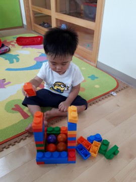 ブロック遊び(^◇^)